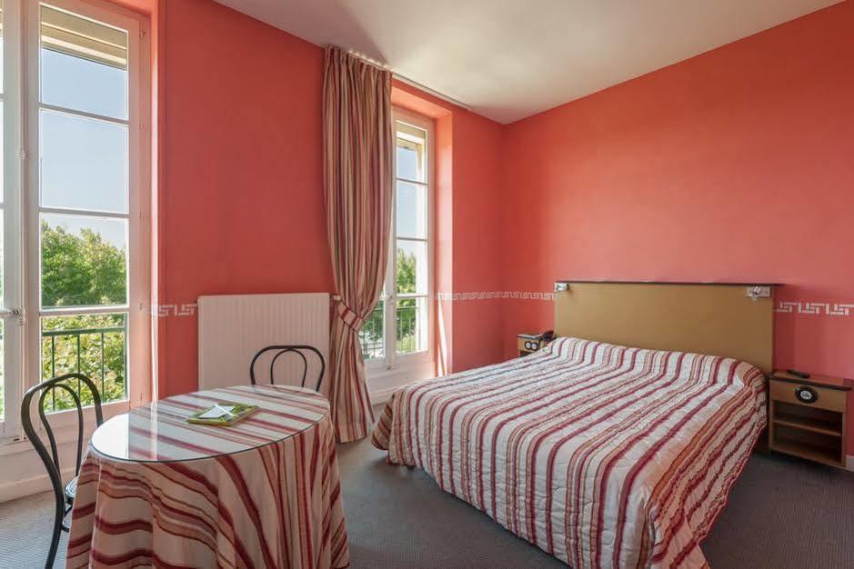 Hotel Restaurant Emile Job Montmerle-sur-Saone Exterior foto