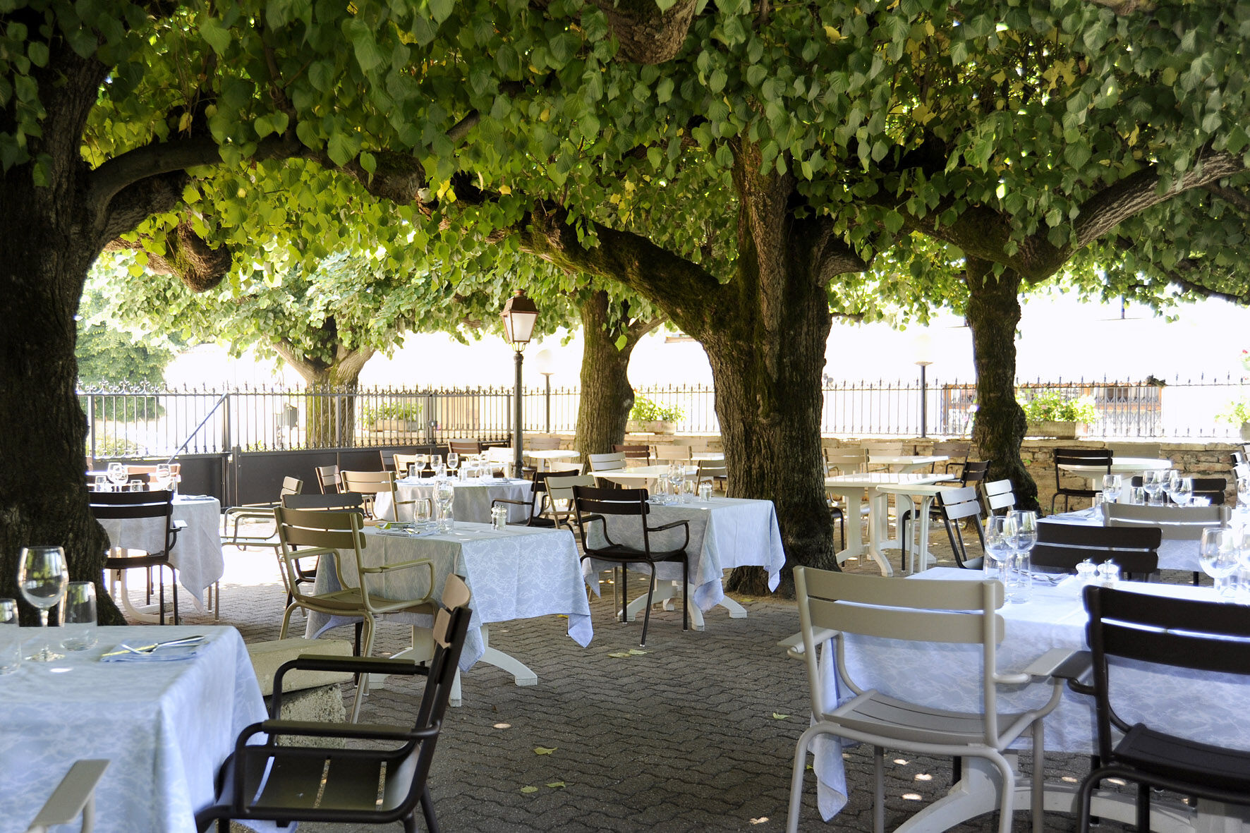 Hotel Restaurant Emile Job Montmerle-sur-Saone Exterior foto